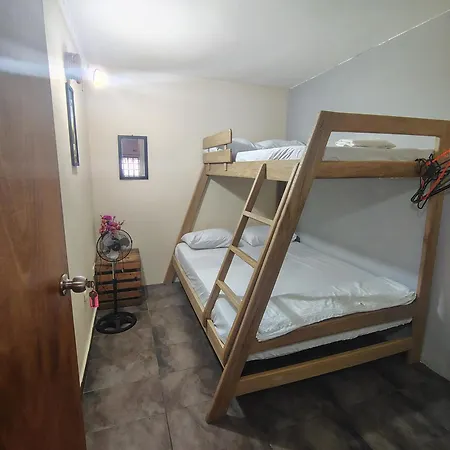 Económica Triple Bed and breakfast
